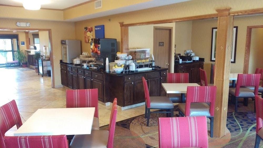 Comfort Inn Huntington Near University Exterior photo