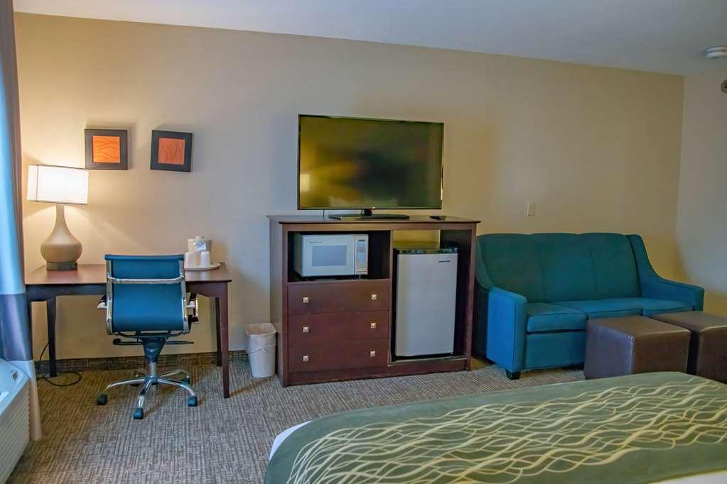 Comfort Inn Huntington Near University Room photo