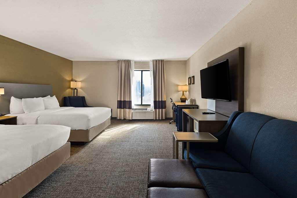 Comfort Inn Huntington Near University Room photo