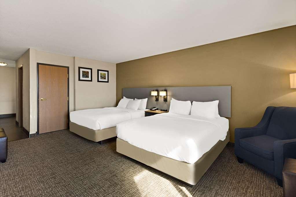 Comfort Inn Huntington Near University Room photo