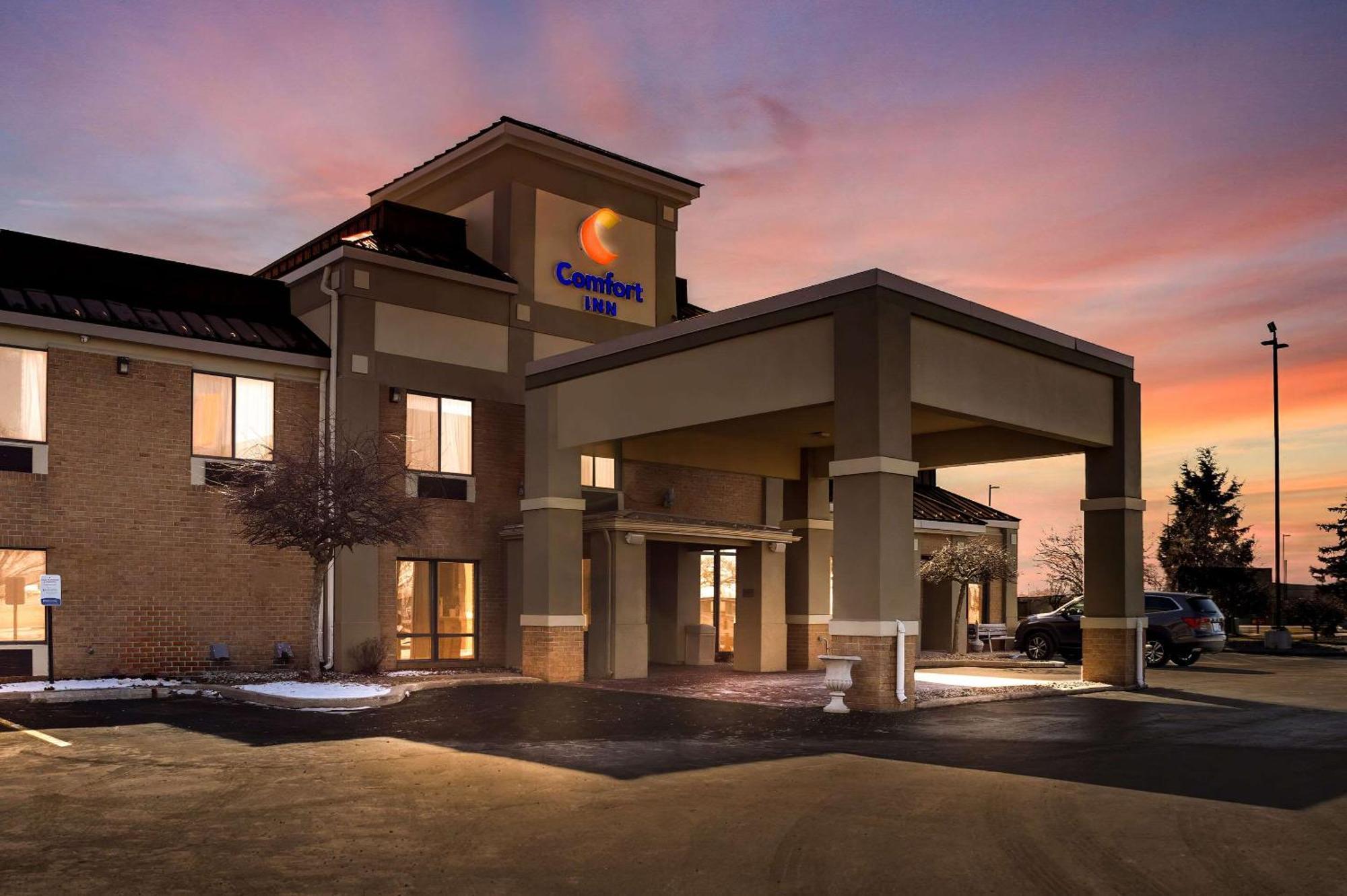 Comfort Inn Huntington Near University Exterior photo