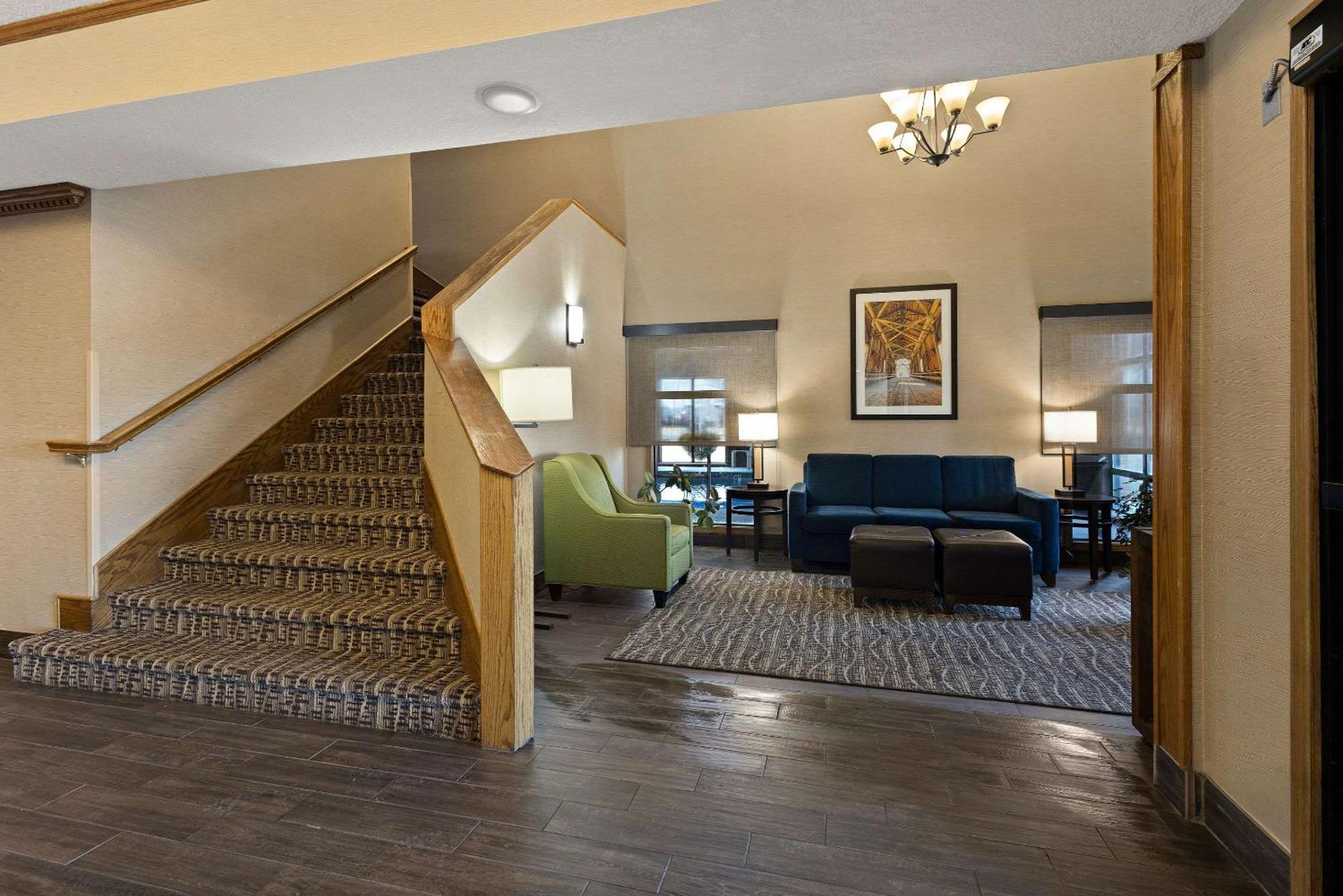 Comfort Inn Huntington Near University Exterior photo