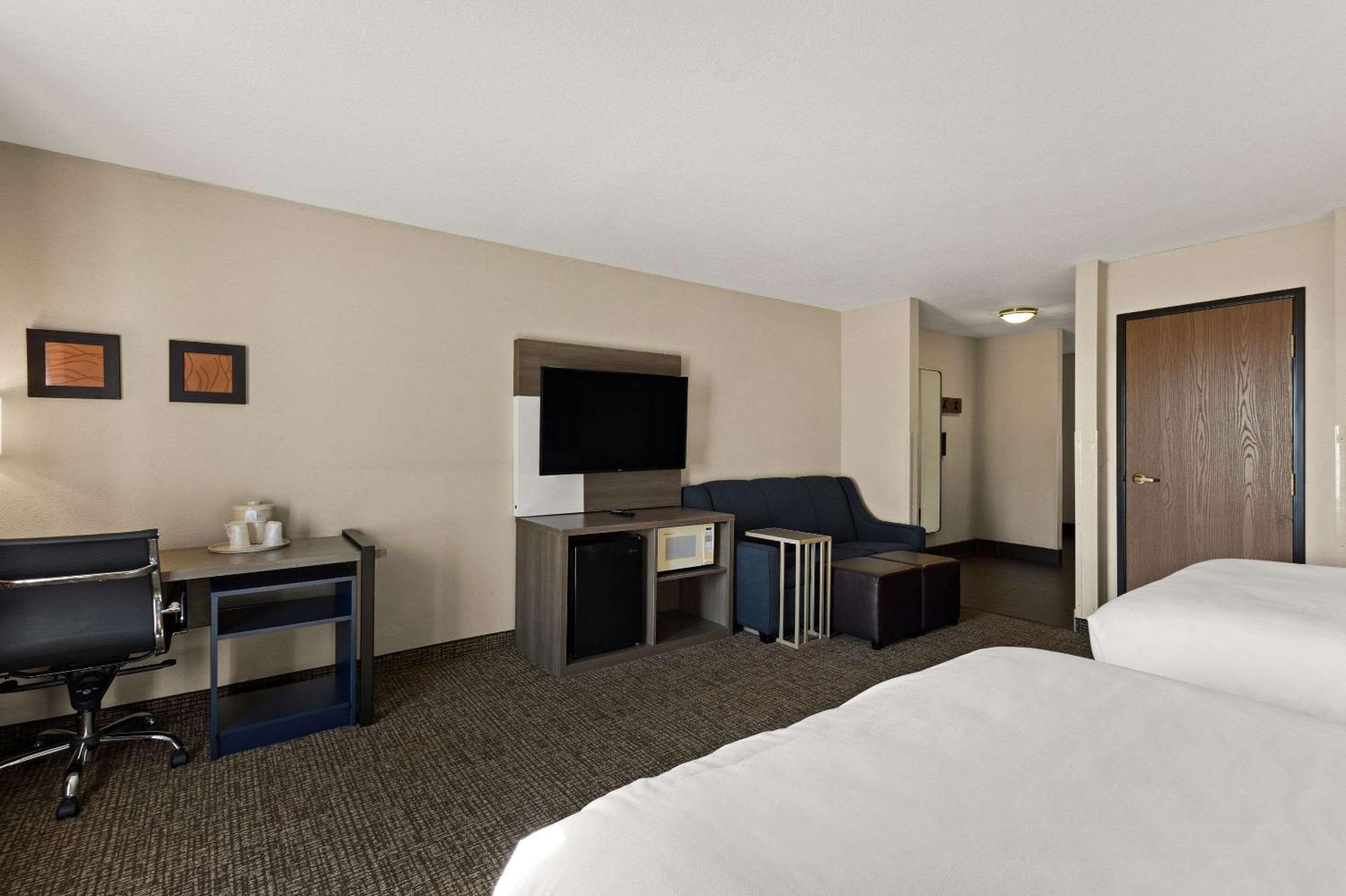 Comfort Inn Huntington Near University Exterior photo