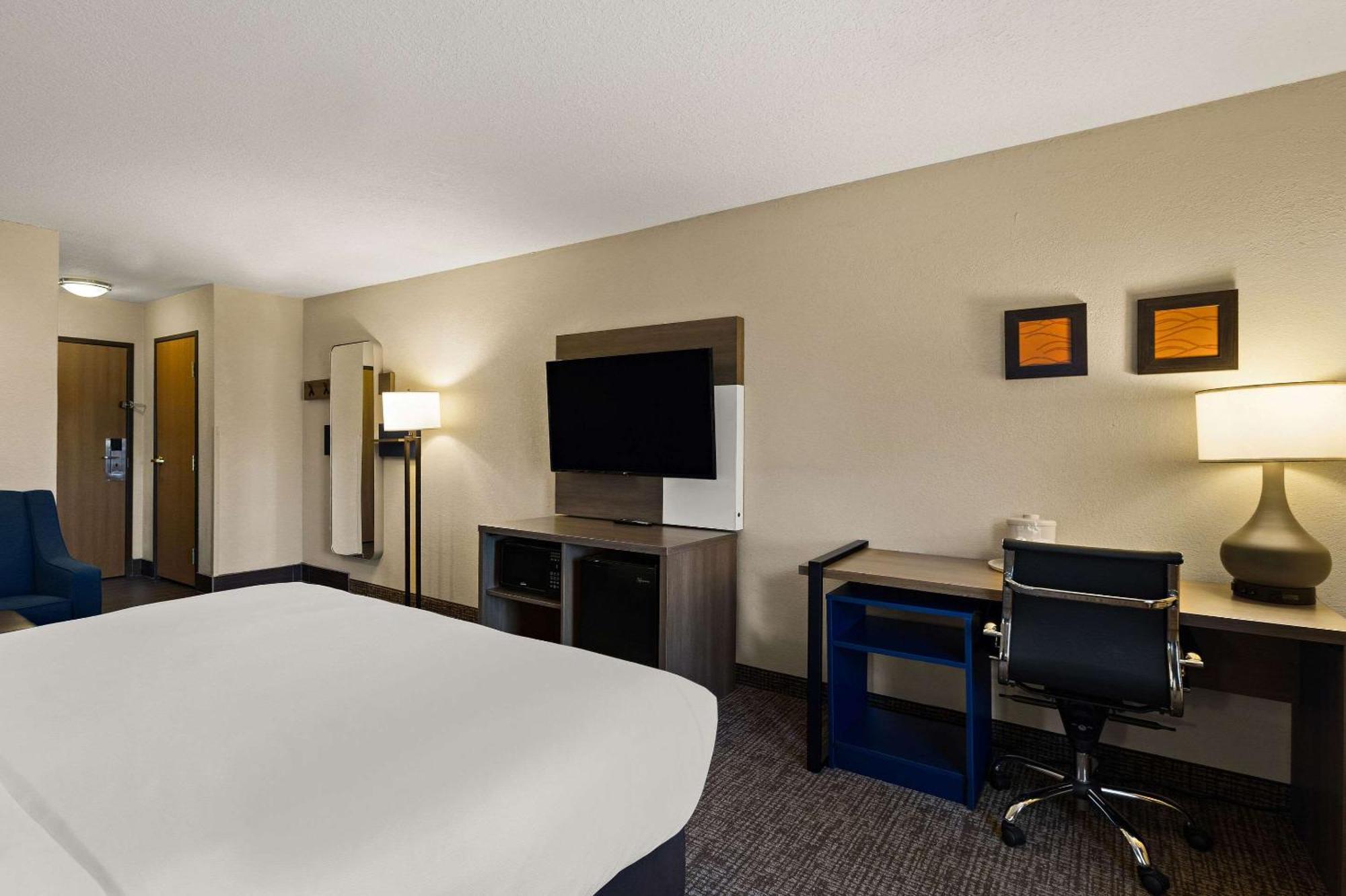 Comfort Inn Huntington Near University Exterior photo