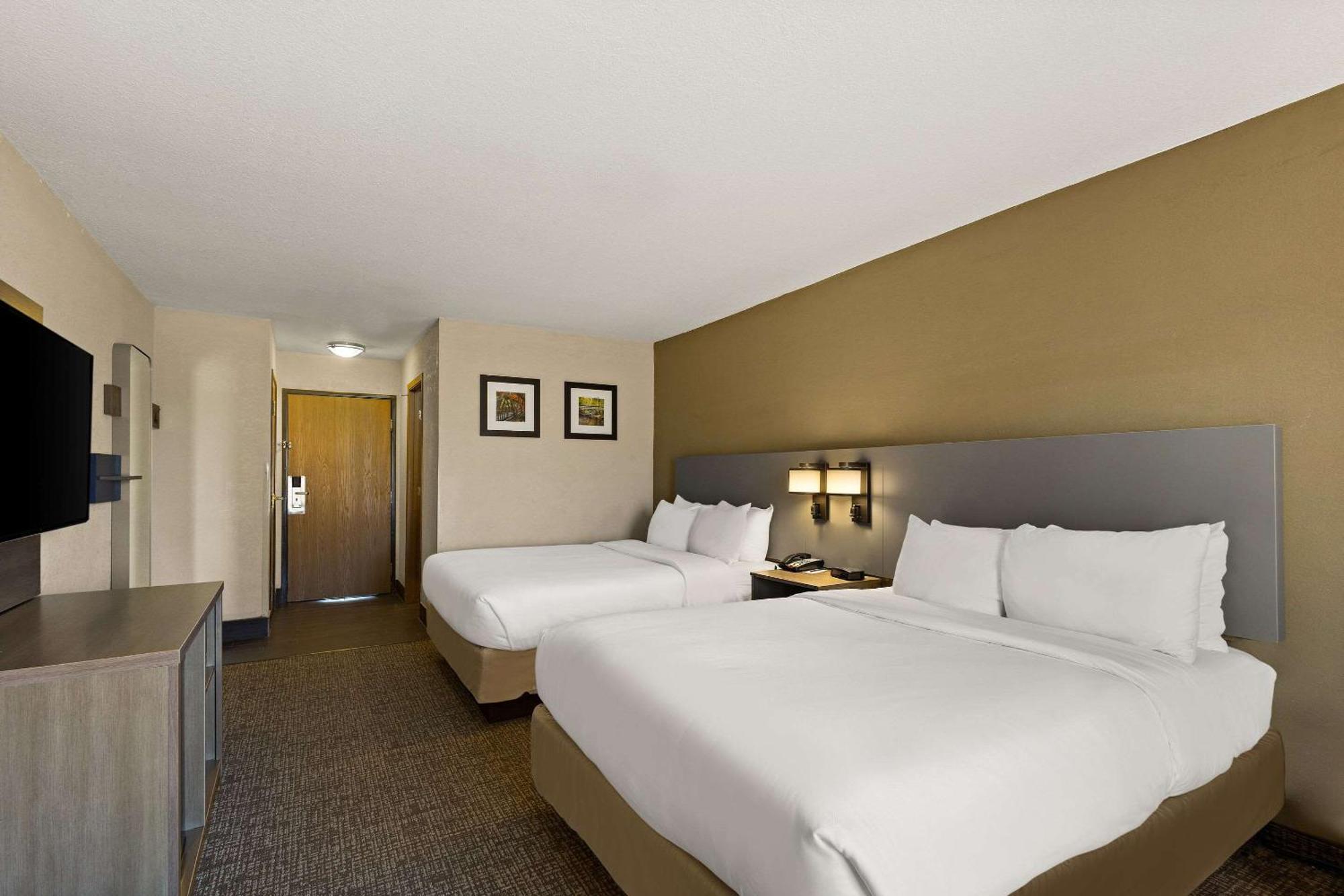 Comfort Inn Huntington Near University Exterior photo